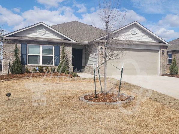 1400 Claire Ct