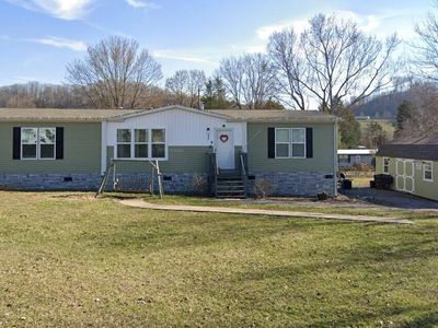 235 Wolfe Laurel Dr, Mt Carmel, TN, 37645