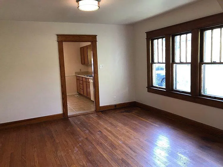 3 bed, 1512 sqft, $2,350 — Photo 4