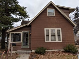 1040 Saint John St, Elgin, IL 60120