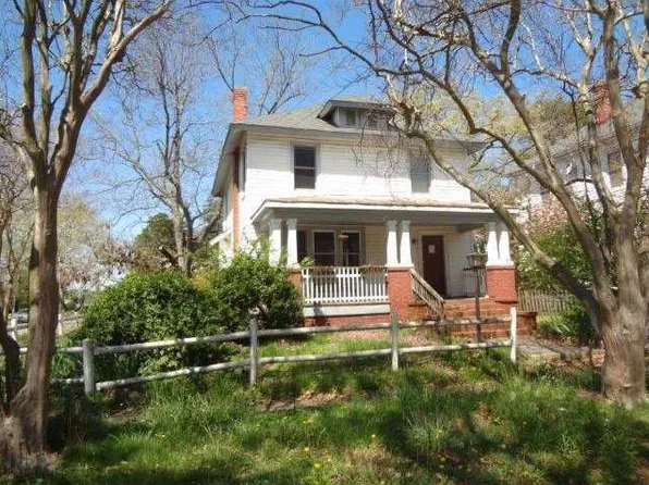1718 Fontainebleau Cres, Norfolk, VA 23509