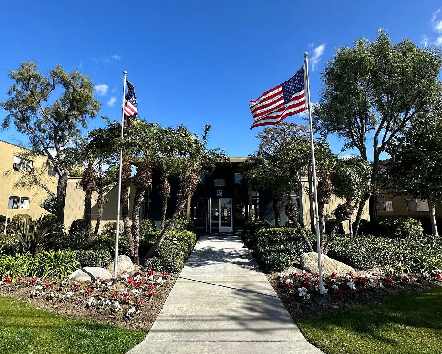 The Shade Tree Apartments — Photo 3