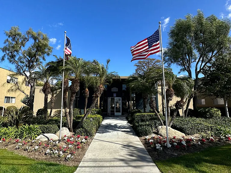 The Shade Tree Apartments — Photo 3