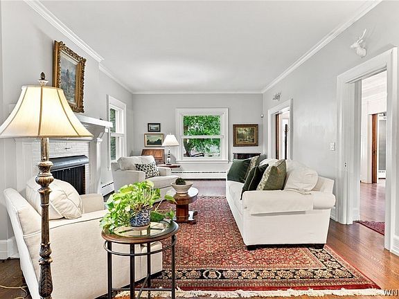 5th image of 215 Beard Ave