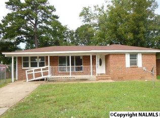 2706 Pacific Dr SW, Huntsville, AL 35805