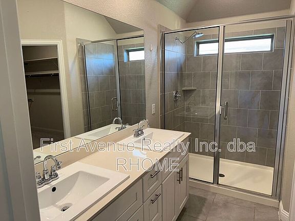 5th image of 1909 Angus Dr