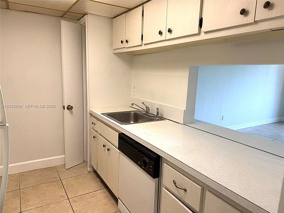 4th image of 7477 SW 82nd St APT C318