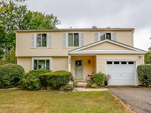 2nd image of 3413 Chelsea Dr