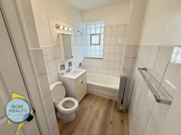 4917 W Berteau Ave #2, Chicago, IL 60641