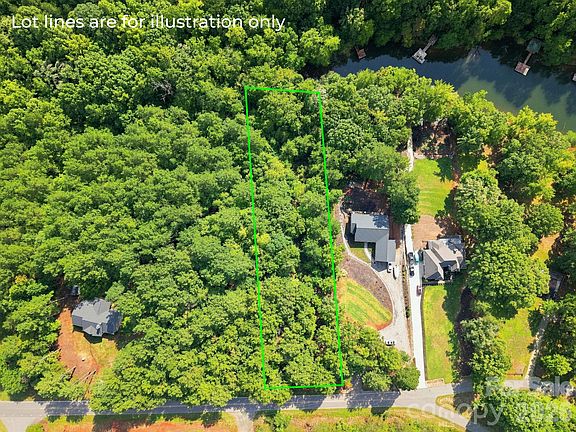 4th image of 547 Stewart Rock Rd