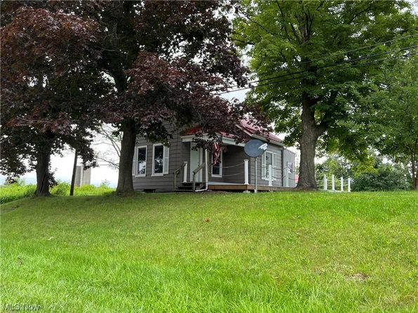 5662 Center Rd, Conneaut, OH 44030