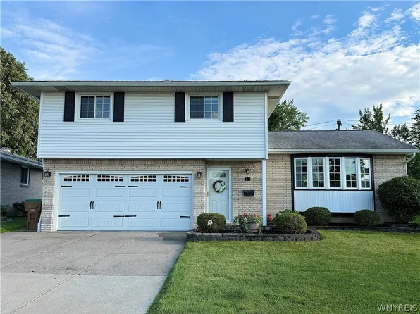 27 McKenzie Ct, Cheektowaga, NY 14227