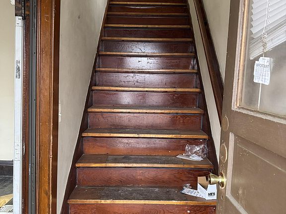 3rd image of 1232 Albemarle St