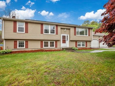 17 Reilly Ave, Blackstone, MA, 01504