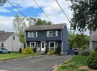 6 Blue Hills Ter, Green Brook, NJ 08812
