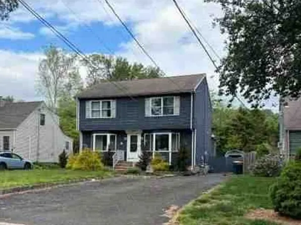 6 Blue Hills Ter, Green Brook, NJ 08812