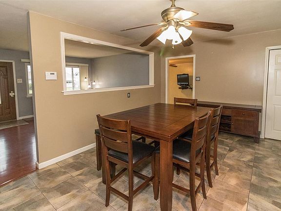 4th image of 9841 Guthrie Ave