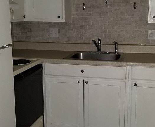5th image of 2814 Harrison Ave APT 9