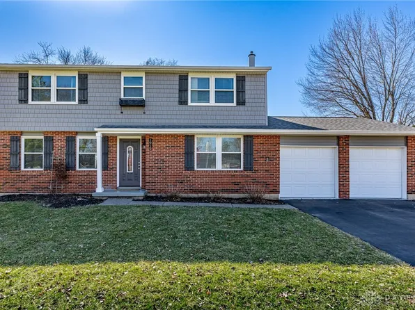 1912 El Camino Dr, Xenia, OH 45385