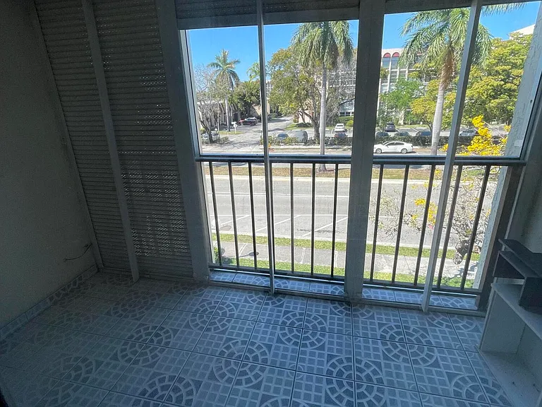 2000 Atlantic Shores Blvd #306 — Photo 13