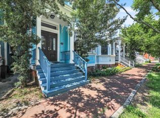 213 E Duffy St, Savannah, GA 31401