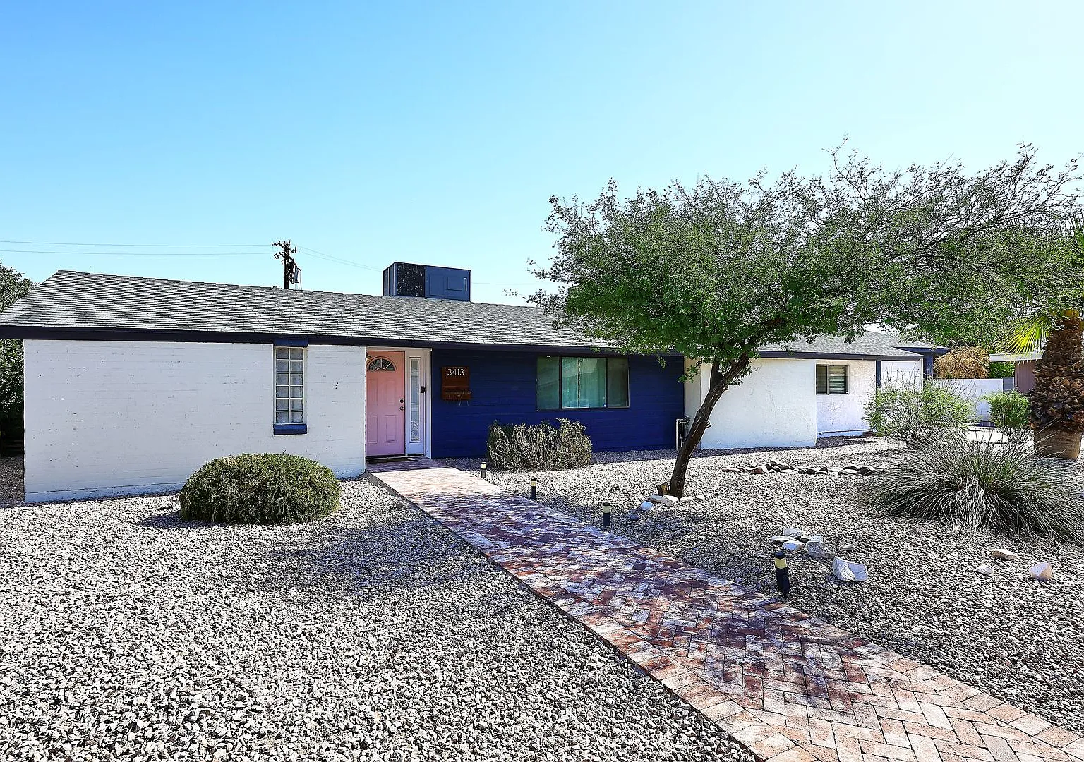 Fully Furnished Remodeled 4 Bedroom / 4 Bathroom Home with spacious back yard & pool in Central P... — Photo 1