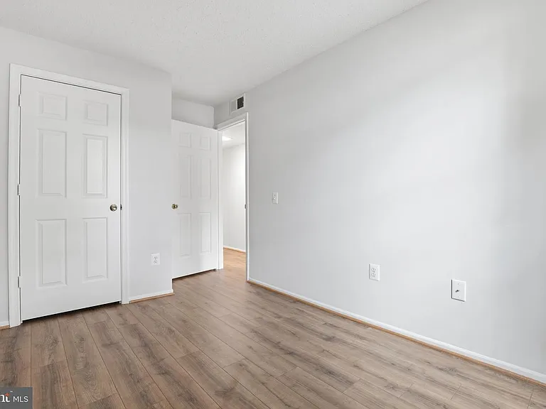 119 Fort Evans Rd SE #B — Photo 18