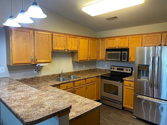 2nd image of 480 N Madison Ave Unit 9