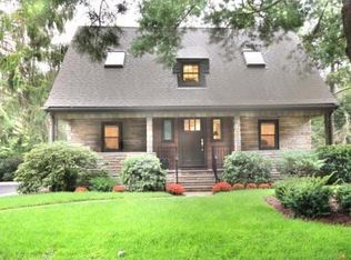 37 Clark Ln, Waltham, MA 02451