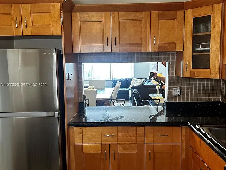 410 SE 2nd St #308 — Photo 11