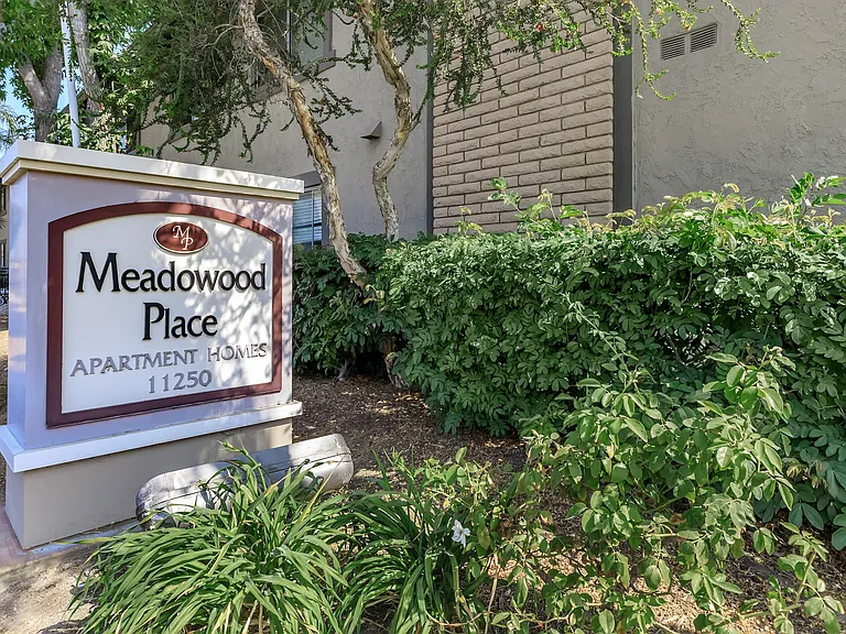 Meadowood Place Apartment Homes — Photo 9