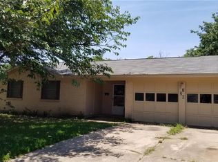 6720 Rustic Dr, Forest Hill, TX 76140