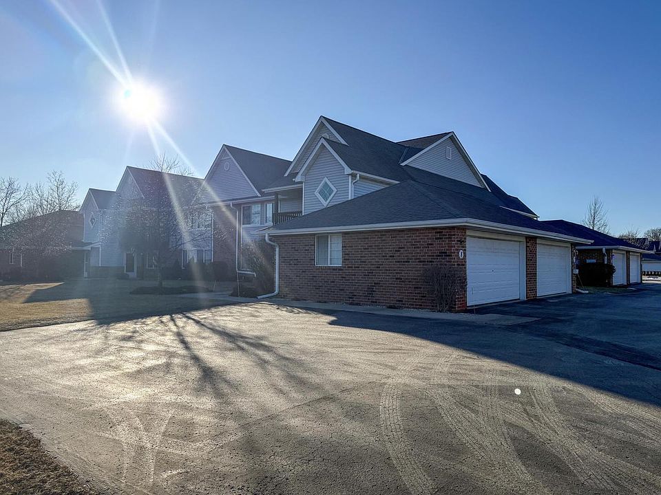 1st image of 165 West Aspen COURT #7