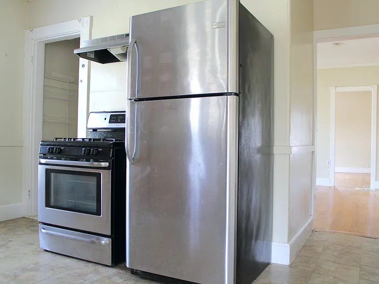 14 Pond St #2R — Photo 3