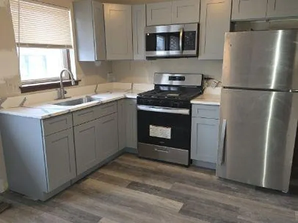 14613 Karlov Ave APT 2E, Midlothian, IL 60445