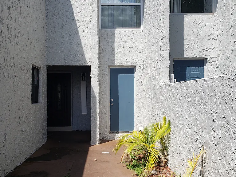 1815 NW 56th Ter #15 — Photo 11
