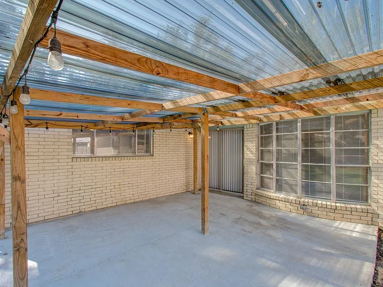 15611 La Casa Ln — Photo 36