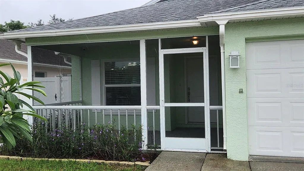 3 bed, 2.0 bath, 1278 sqft, $2,100 — Photo 3