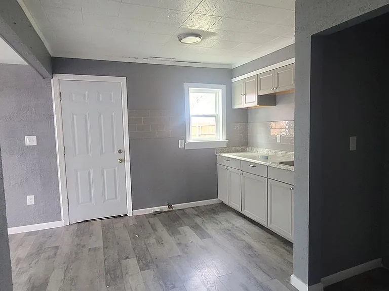 1406 N Arapahoe St — Photo 3