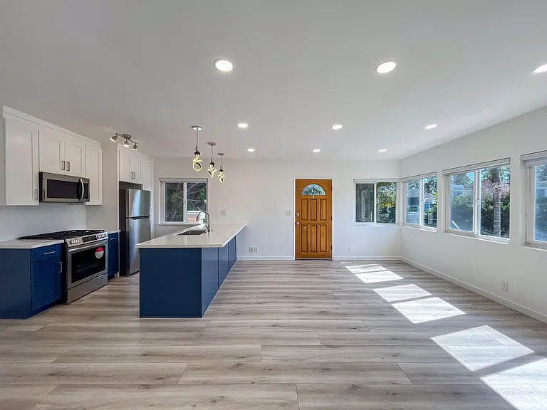 7851 Talbert St — Photo 15