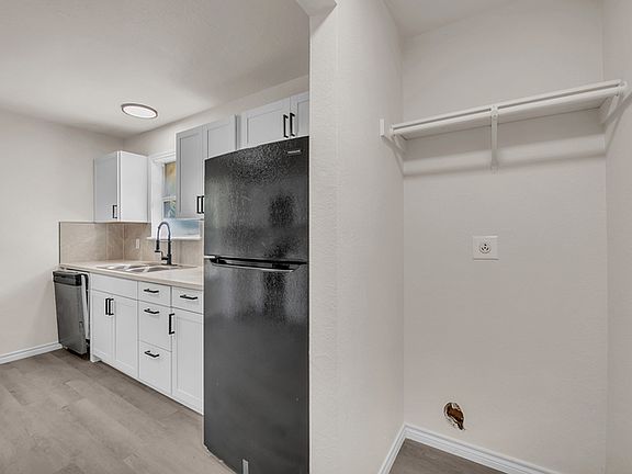 4th image of 4304 Ledgestone Dr