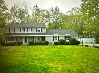 43 Country Club Rd, Manchester, ME 04351