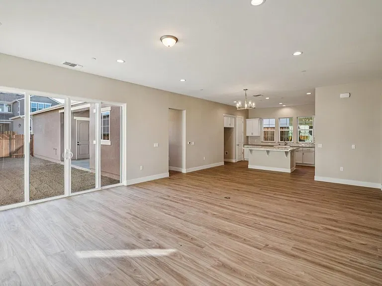 3068 El Capitan Dr — Photo 5
