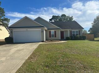 5724 Crepe Myrtle Dr, Hope Mills, NC 28348