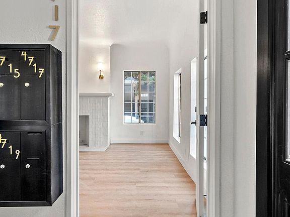 2nd image of 4717 Beverly Blvd #1/2