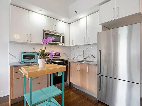 5th image of 100 Maspeth Ave APT 4J
