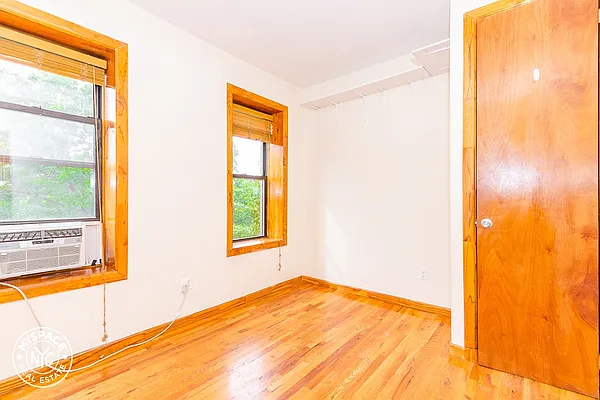 Rented by MySpaceNYC | media 7