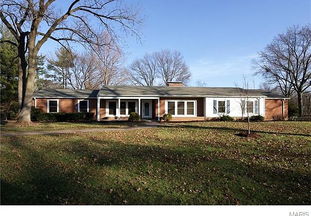 1st image of 44 Ladue Estates Dr