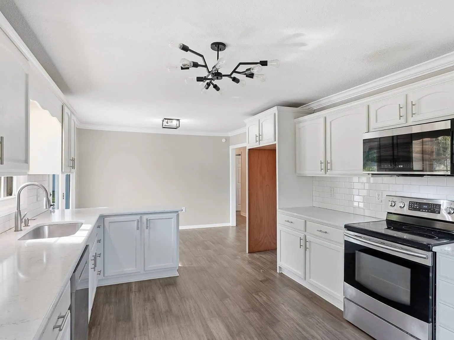 3 bed, 1229 sqft, $1,800 — Photo 4