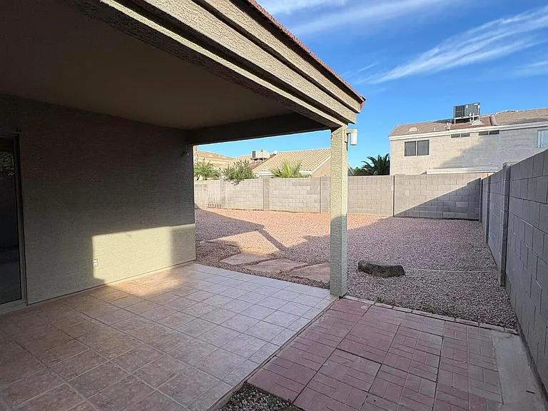 13002 W Hearn Rd — Photo 27
